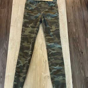 Women’s Camo Denim-Gap-Size 24